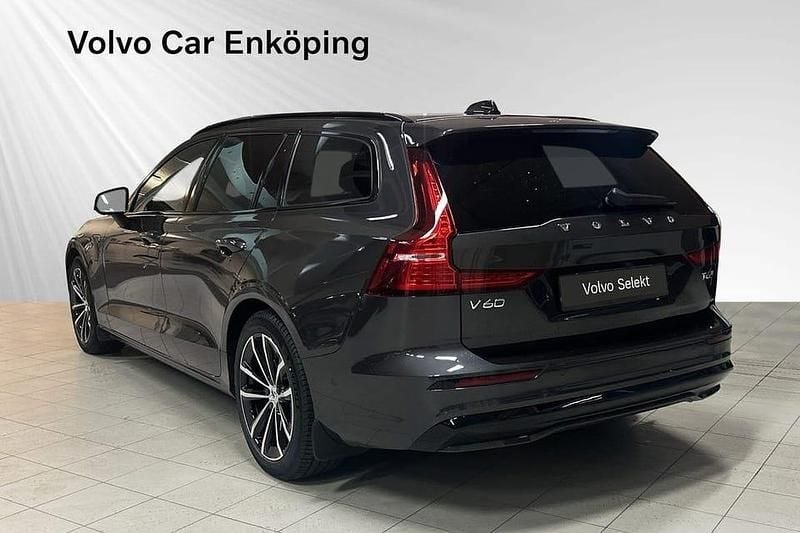 Begagnad Volvo V60 Plus 355 HK (261 kW) 2025 Grå Kombi