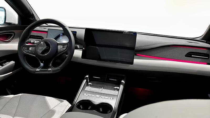 Ny BYD Seal Comfort 98 HK (72 kW) 2025 Vit Halvkombi