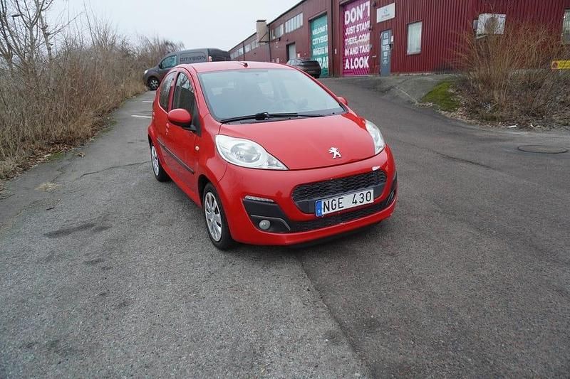 Begagnad 2013 Peugeot 107 Halvkombi | 29 900 kr (Bra pris) - Bild 1/4