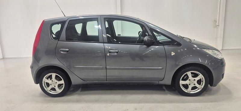 Begagnad Mitsubishi Colt 95 HK (69 kW) 2007