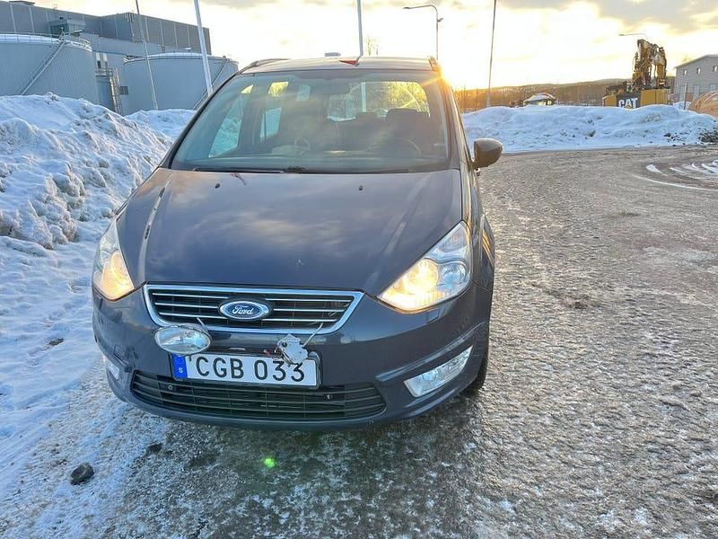 Begagnad Ford Galaxy 115 HK (84 kW) 2015 Minibuss