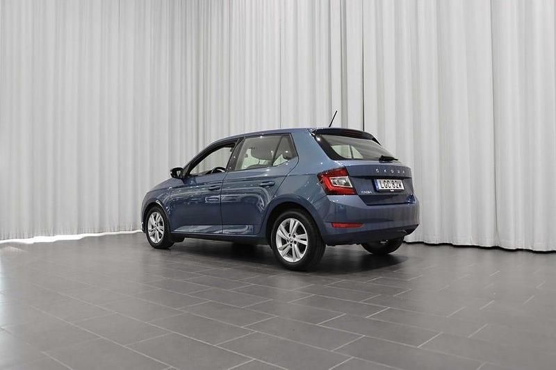 Begagnad Skoda Fabia 95 HK (69 kW) 2021 Titan blue metallic Halvkombi