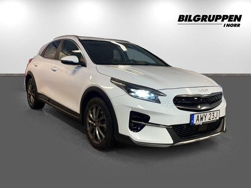 Begagnad Kia XCeed 141 HK (103 kW) 2022 Vit SUV
