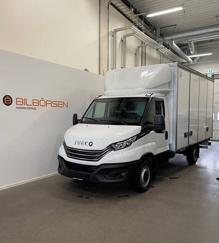 Vit Begagnad 2020 Iveco Daily Van | 778 750 kr - Bild 1/4
