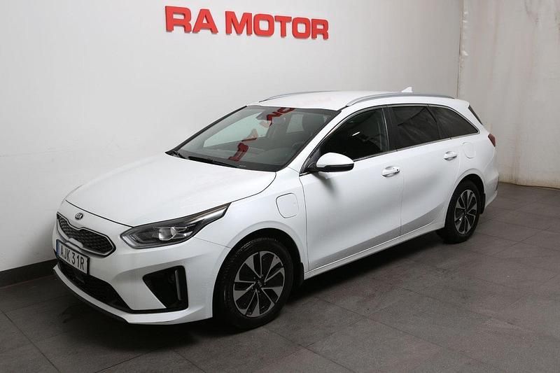 Vit Begagnad 2020 Kia Ceed Sportswagon Advance Kombi | 184 900 kr (Marknadspris) - Bild 1/4