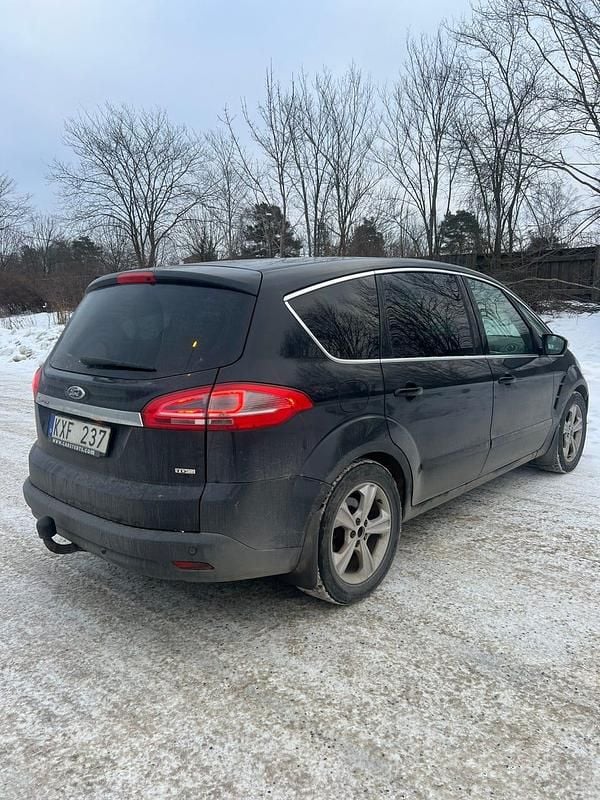 Begagnad Ford S-MAX S 140 HK (102 kW) 2011 Minibuss