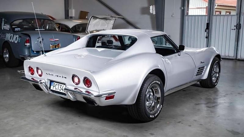 Begagnad Chevrolet Corvette Stingray 305 HK (224 kW) 1970 Silver Sportkupé