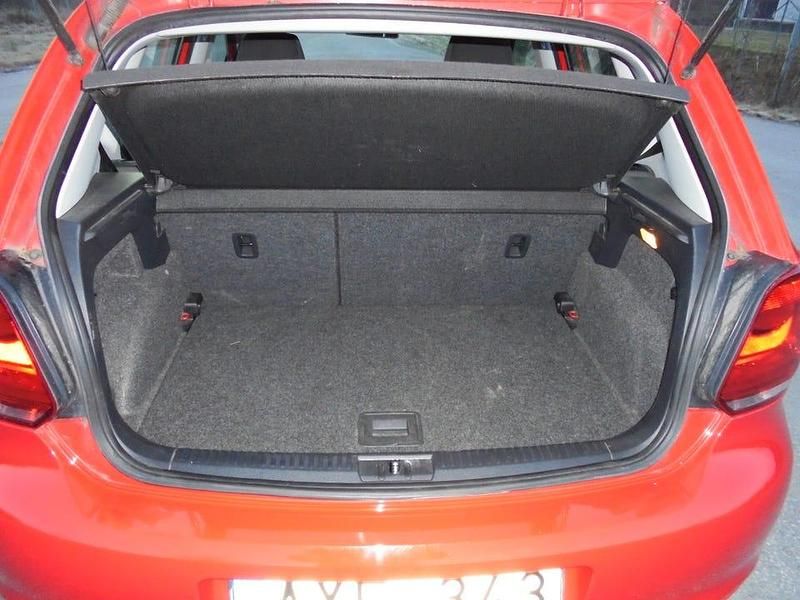 Begagnad VW Polo 90 HK (66 kW) 2012 Halvkombi