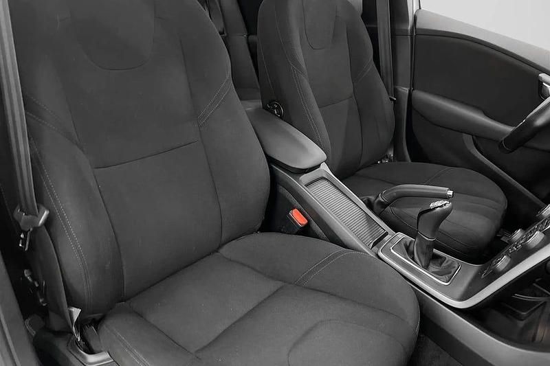 Begagnad Volvo V40 115 HK (84 kW) 2014