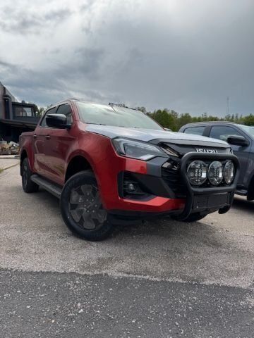 Orange Ny 2024 Isuzu D-Max Pickup | 755 875 kr (Marknadspris) - Bild 1/1