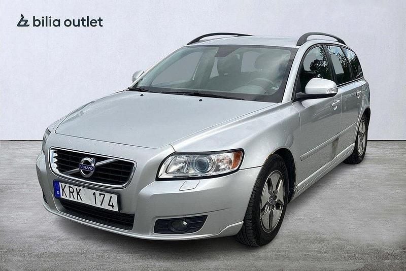 Begagnad Volvo V50 2011 Grå Kombi