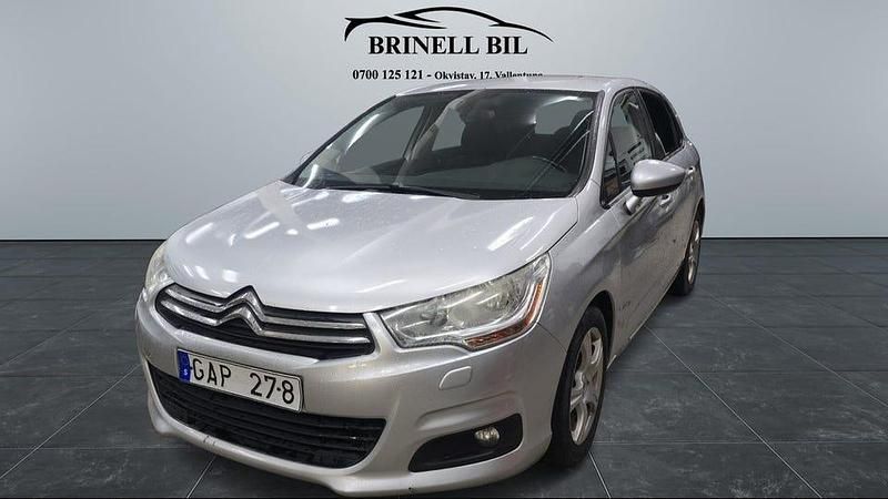 Silver Begagnad 2012 Citroën C4 Halvkombi | 59 900 kr (Marknadspris) - Bild 1/4