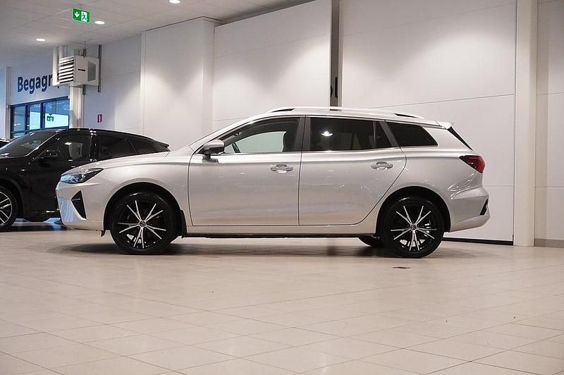 Begagnad MG MG5 EV Luxury 2022 Grå Kombi