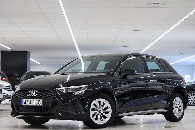 Begagnad Audi A3 Comfort 204 HK (150 kW) 2023 Svart Sedan