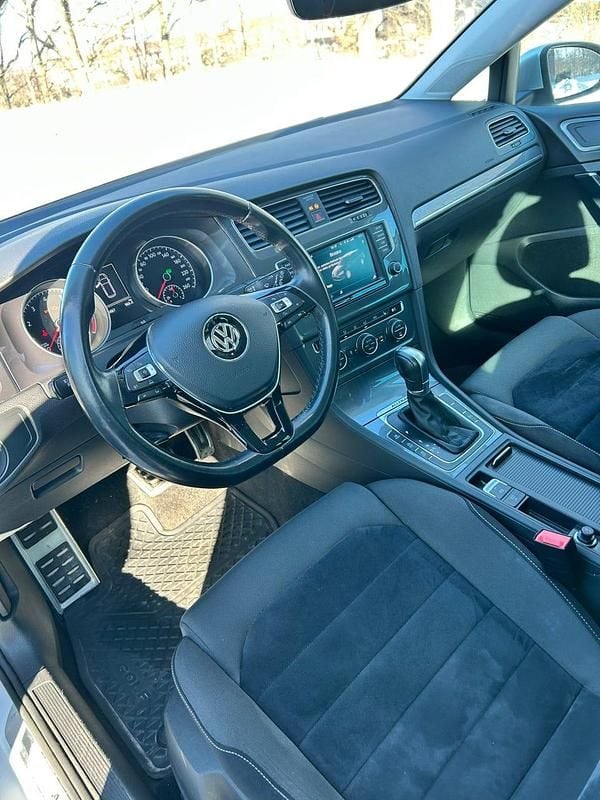 Begagnad VW Golf Alltrack 180 HK (132 kW) 2017 Kombi