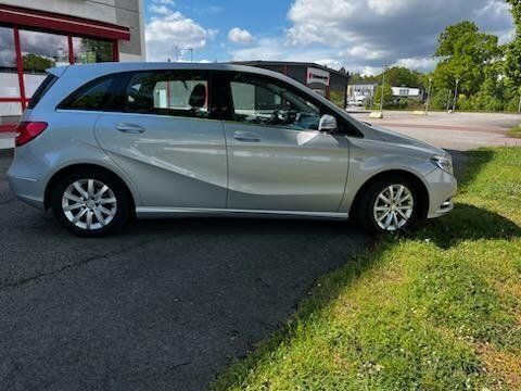 Silver Begagnad 2012 Mercedes B200 Minibuss | 139 000 kr (Dyr) - Bild 1/4