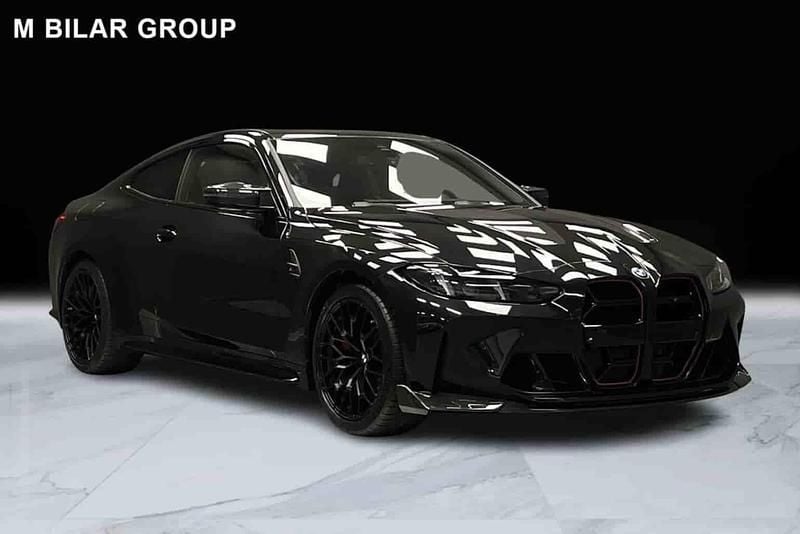 Svart Begagnad 2025 BMW M4 Sportkupé | 1 529 000 kr - Bild 1/1