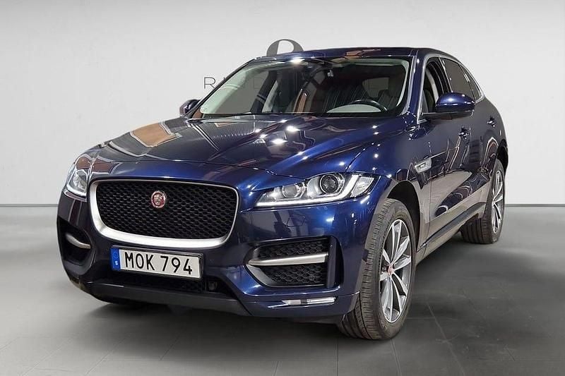 Blå Begagnad 2017 Jaguar F-Pace R-Sport SUV | 209 900 kr - Bild 1/3
