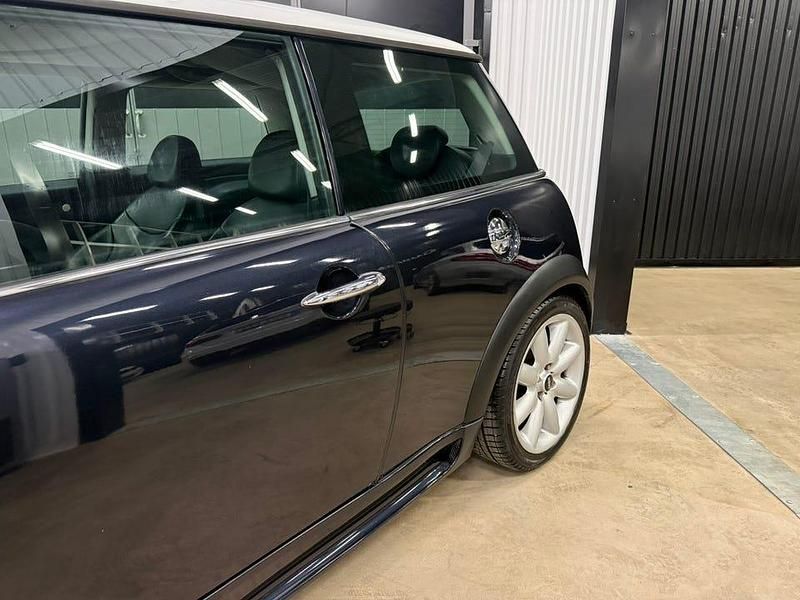 Begagnad Mini John Cooper Works 170 HK (125 kW) 2006 Halvkombi