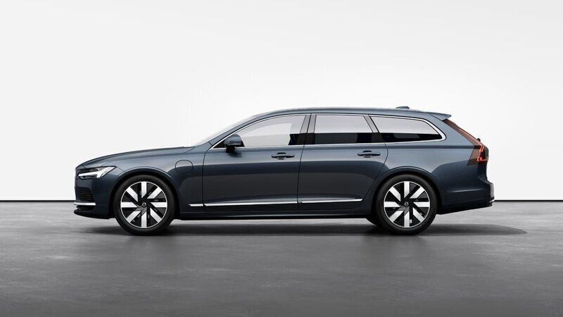 Svart Ny 2024 Volvo V90 Core Kombi | 544 900 kr (Marknadspris) - Bild 1/4