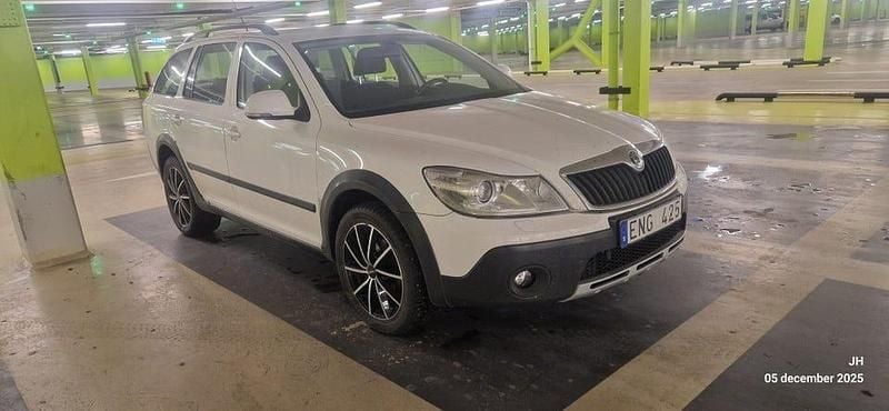 Begagnad Skoda Octavia Scout 140 HK (102 kW) 2010 Kombi