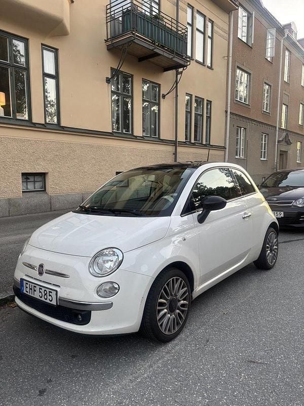 Vit Begagnad 2014 Fiat 500 Lounge Halvkombi | 66 000 kr (Superpris) - Bild 1/4
