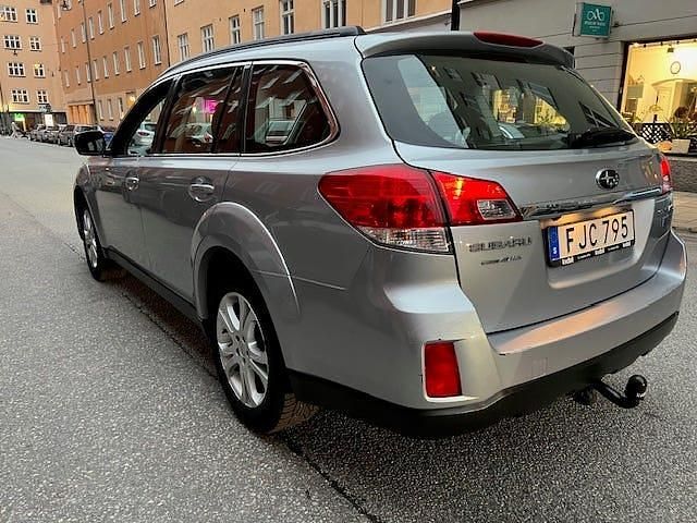 Begagnad Subaru Outback 150 HK (110 kW) 2014 Kombi