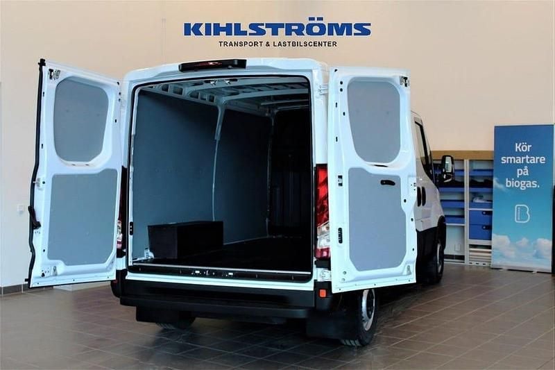 Ny Iveco Daily 136 HK (100 kW) 2025 Vit Van