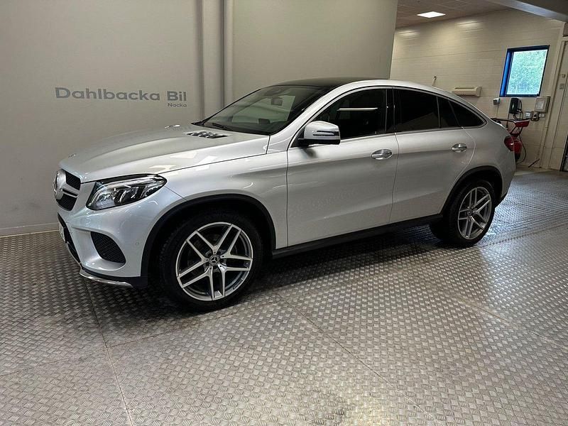 Silver Begagnad 2017 Mercedes GLE350 AMG Sportkupé | 499 000 kr (Lite dyr) - Bild 1/4
