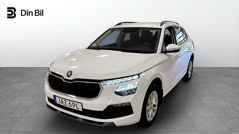 Vit Begagnad 2024 Skoda Kamiq Selection SUV | 269 900 kr (Marknadspris) - Bild 1/4