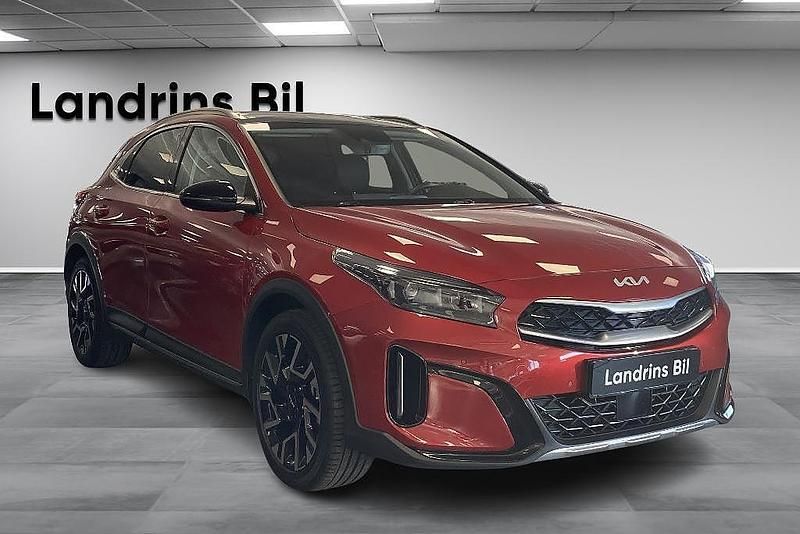 Begagnad Kia XCeed Advance 141 HK (103 kW) 2022 Infra red metallic SUV