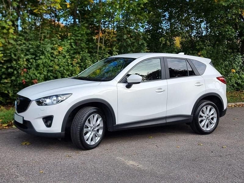 Vit Begagnad 2015 Mazda CX-5 SUV | 184 500 kr (Lite dyr) - Bild 1/4