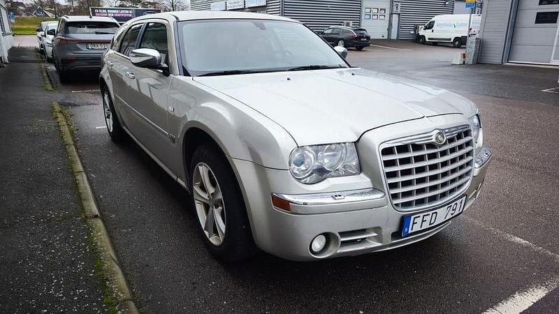 Begagnad 2007 Chrysler 300C Touring Kombi | 49 000 kr (Superpris) - Bild 1/4