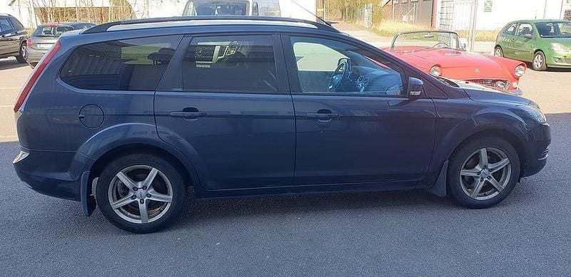 Begagnad Ford Focus 2010 Kombi
