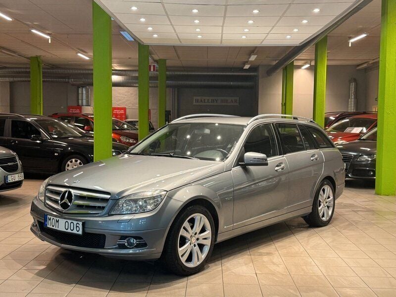 Grå Begagnad 2010 Mercedes C180 Kombi | 79 900 kr (Marknadspris) - Bild 1/4