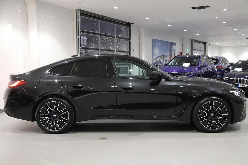 Ny BMW i4 M Sport 250 kW (340 HK) 2026 Svart Sedan