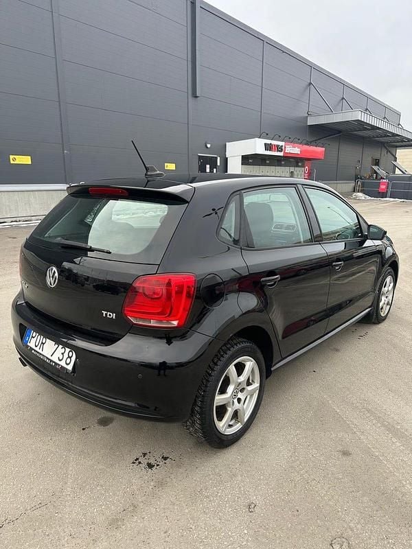 Begagnad VW Polo 90 HK (66 kW) 2011 Halvkombi