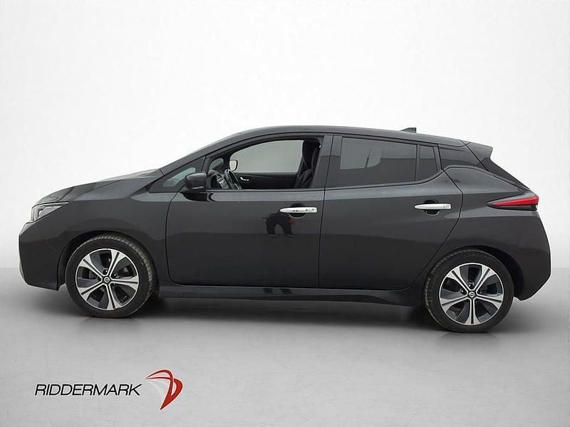 Begagnad Nissan Leaf 360º 110 kW (150 HK) 2021 Svart Halvkombi