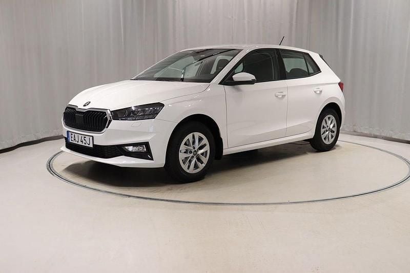Vit Begagnad 2025 Skoda Fabia Selection Halvkombi | 219 900 kr (Marknadspris) - Bild 1/4
