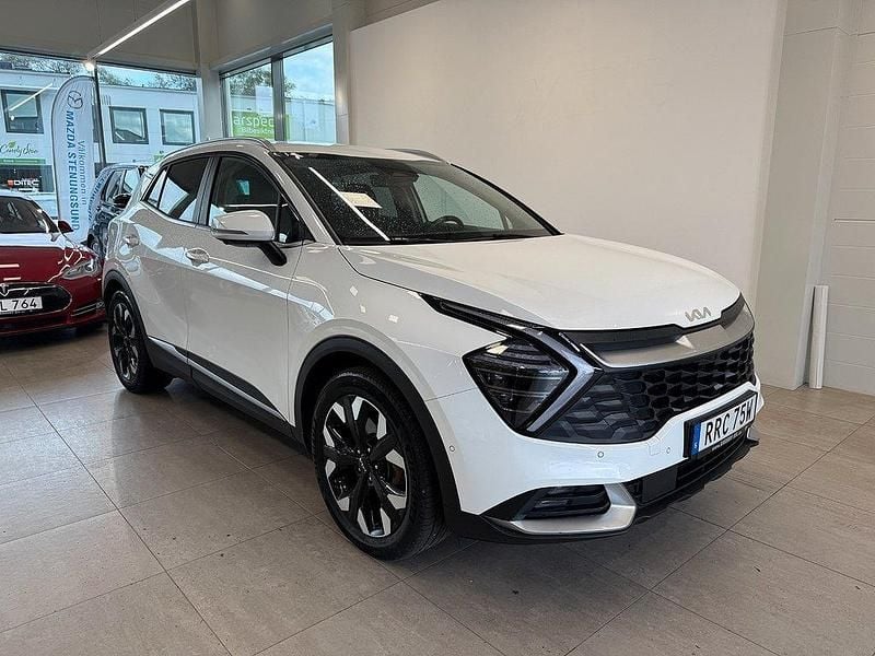 Vit Begagnad 2022 Kia Sportage 3 SUV | 309 800 kr (Superpris) - Bild 1/4
