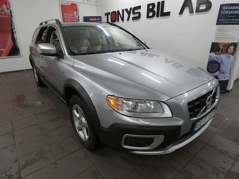 Grå (silver) Begagnad 2012 Volvo XC70 Momentum SUV | 89 900 kr (Superpris) - Bild 1/4