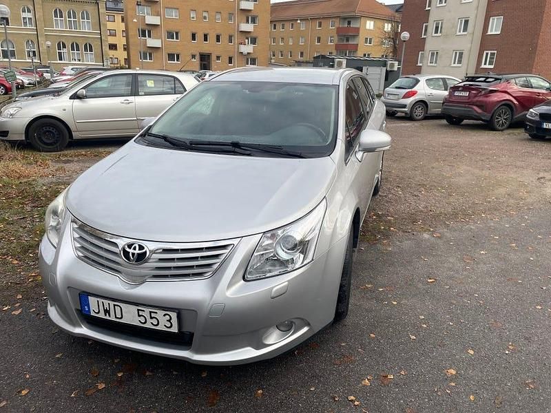 Begagnad 2011 Toyota Avensis Kombi | 43 000 kr (Bra pris) - Bild 1/4