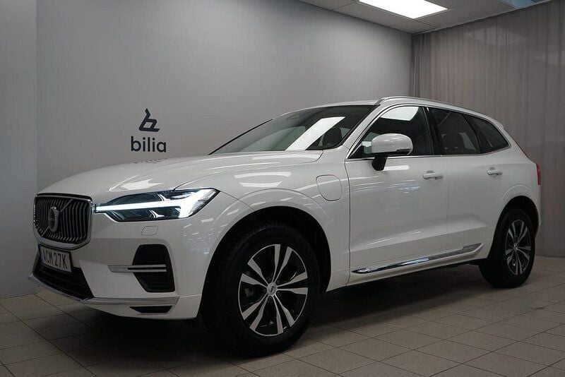 Vit Begagnad 2023 Volvo XC60 Core SUV | 519 900 kr (Marknadspris) - Bild 1/3