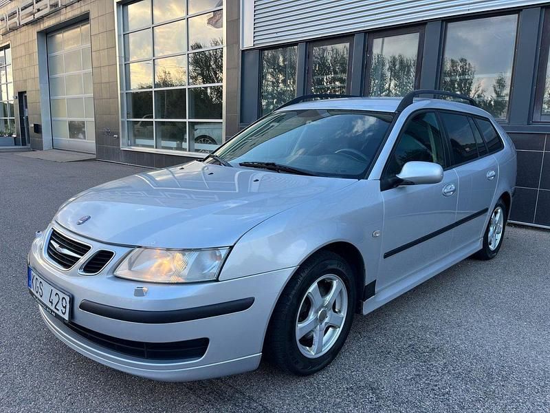 Ljusgrå (grå) Begagnad 2007 Saab 9-3 Linear Kombi | 24 900 kr (Marknadspris) - Bild 1/4