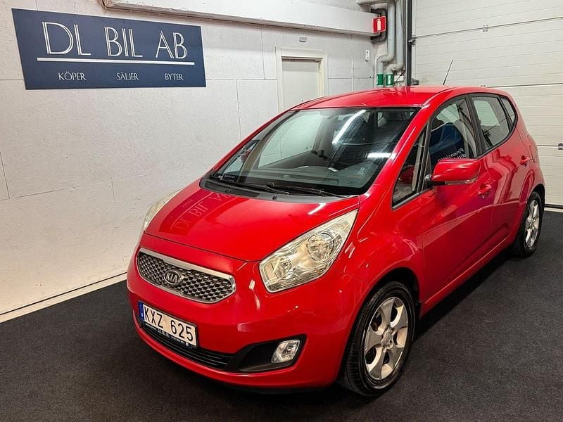 Röd Begagnad 2011 Kia Venga Comfort Halvkombi | 59 900 kr (Marknadspris) - Bild 1/4