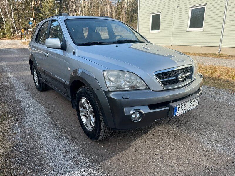 Flerfärgad Begagnad 2005 Kia Sorento 4 SUV | 44 900 kr (Marknadspris) - Bild 1/4