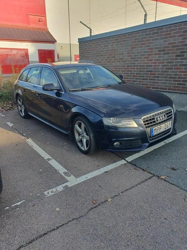 Blå Begagnad 2011 Audi A4 Kombi | 74 400 kr (Marknadspris) - Bild 1/4