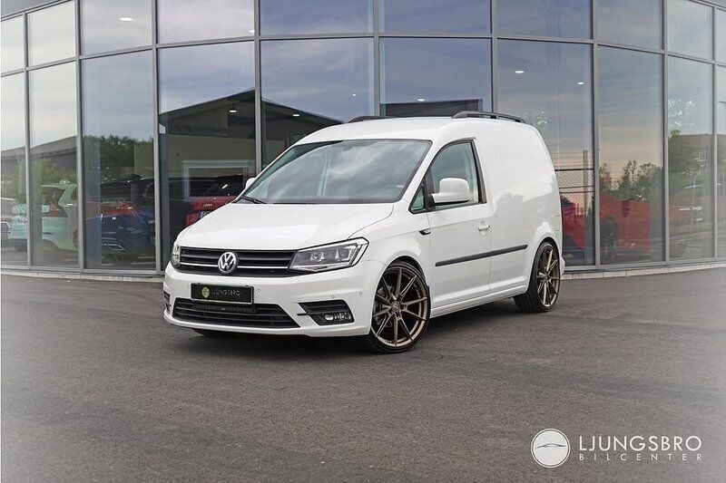 Vit Begagnad 2019 VW Caddy Minibuss | 169 900 kr (Dyr) - Bild 1/4