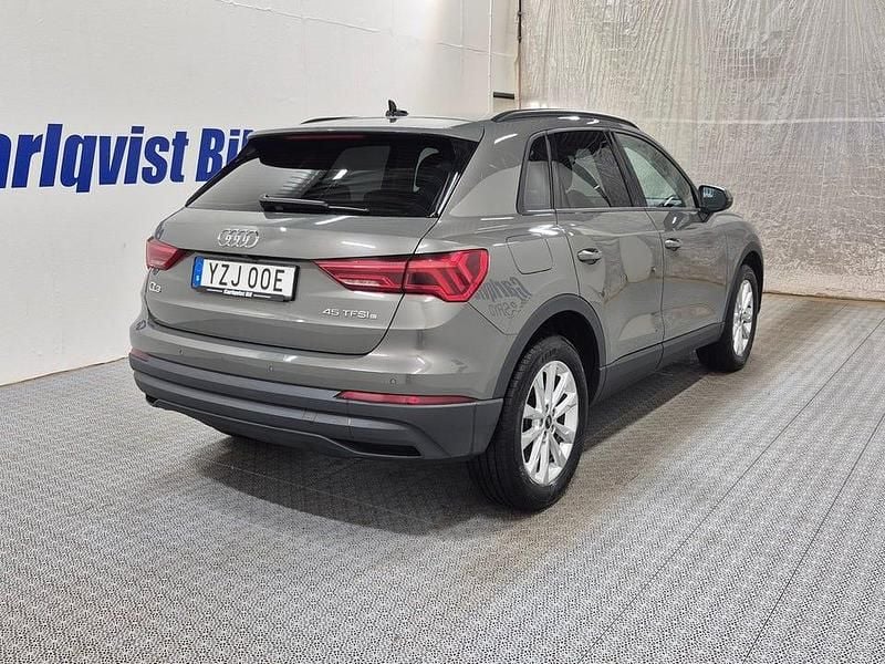 Begagnad Audi Q3 Proline 150 HK (110 kW) 2023 Chronos grå metallic SUV