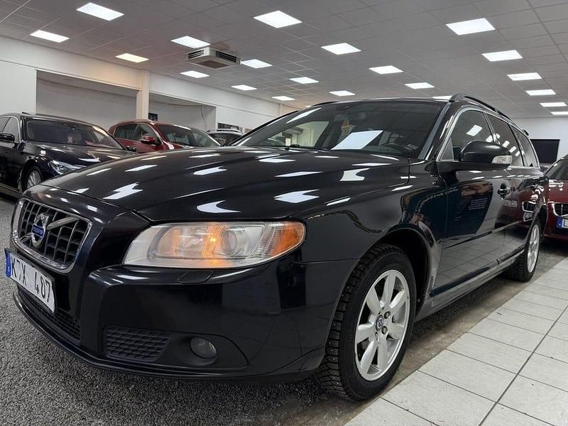 Begagnad Volvo V70 Momentum 163 HK (119 kW) 2011 Svart Kombi